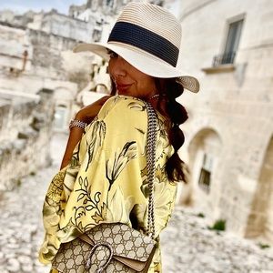 Meet your Posher, Tara